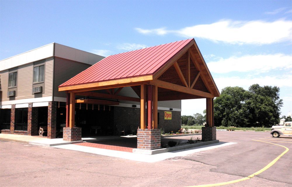 Prairie Inn Vermillion エクステリア 写真