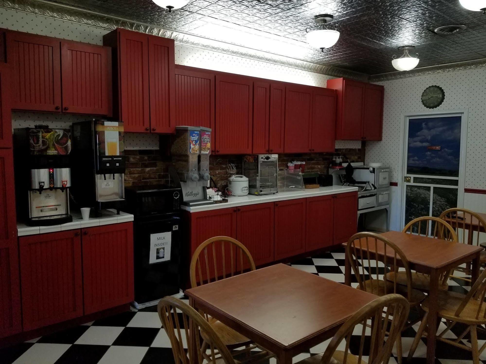 Prairie Inn Vermillion エクステリア 写真