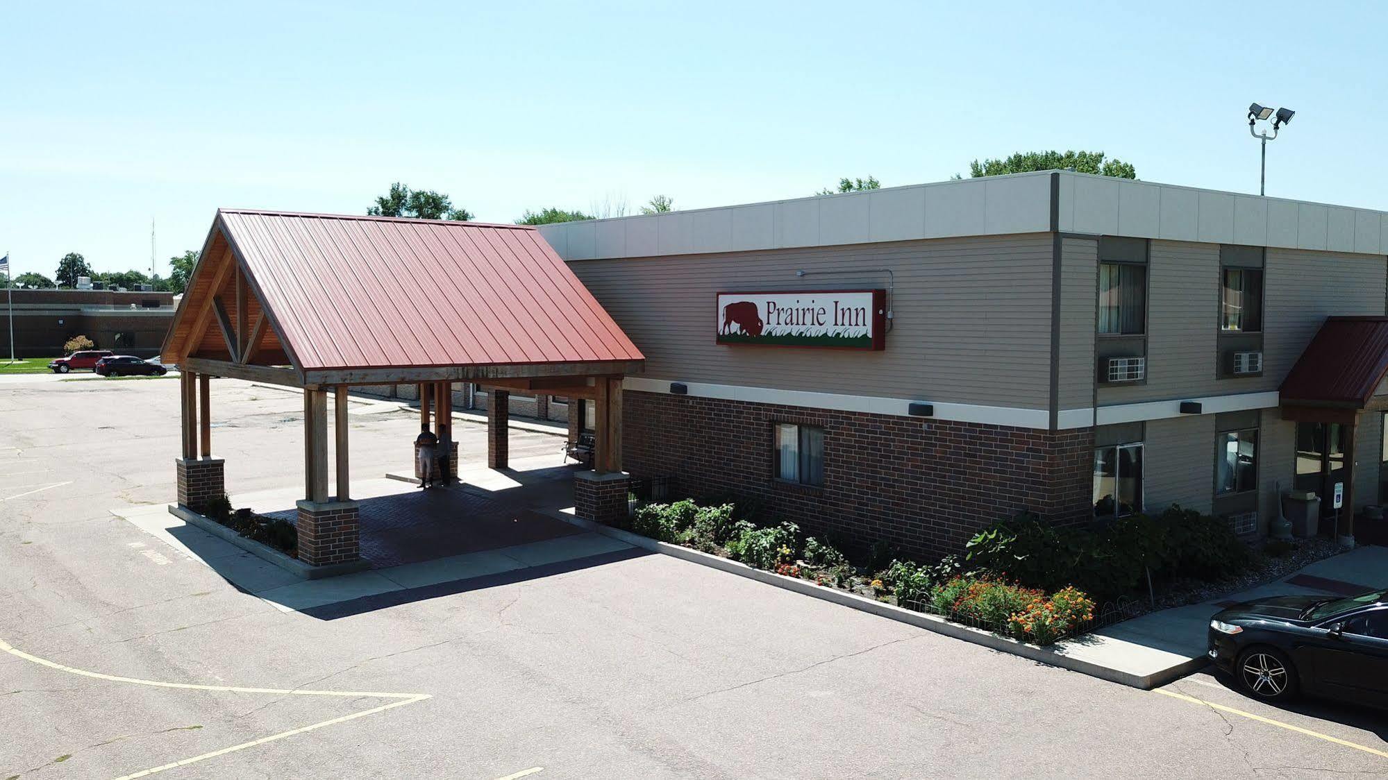 Prairie Inn Vermillion エクステリア 写真