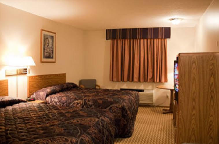 Prairie Inn Vermillion エクステリア 写真