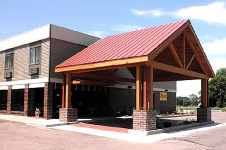 Prairie Inn Vermillion エクステリア 写真