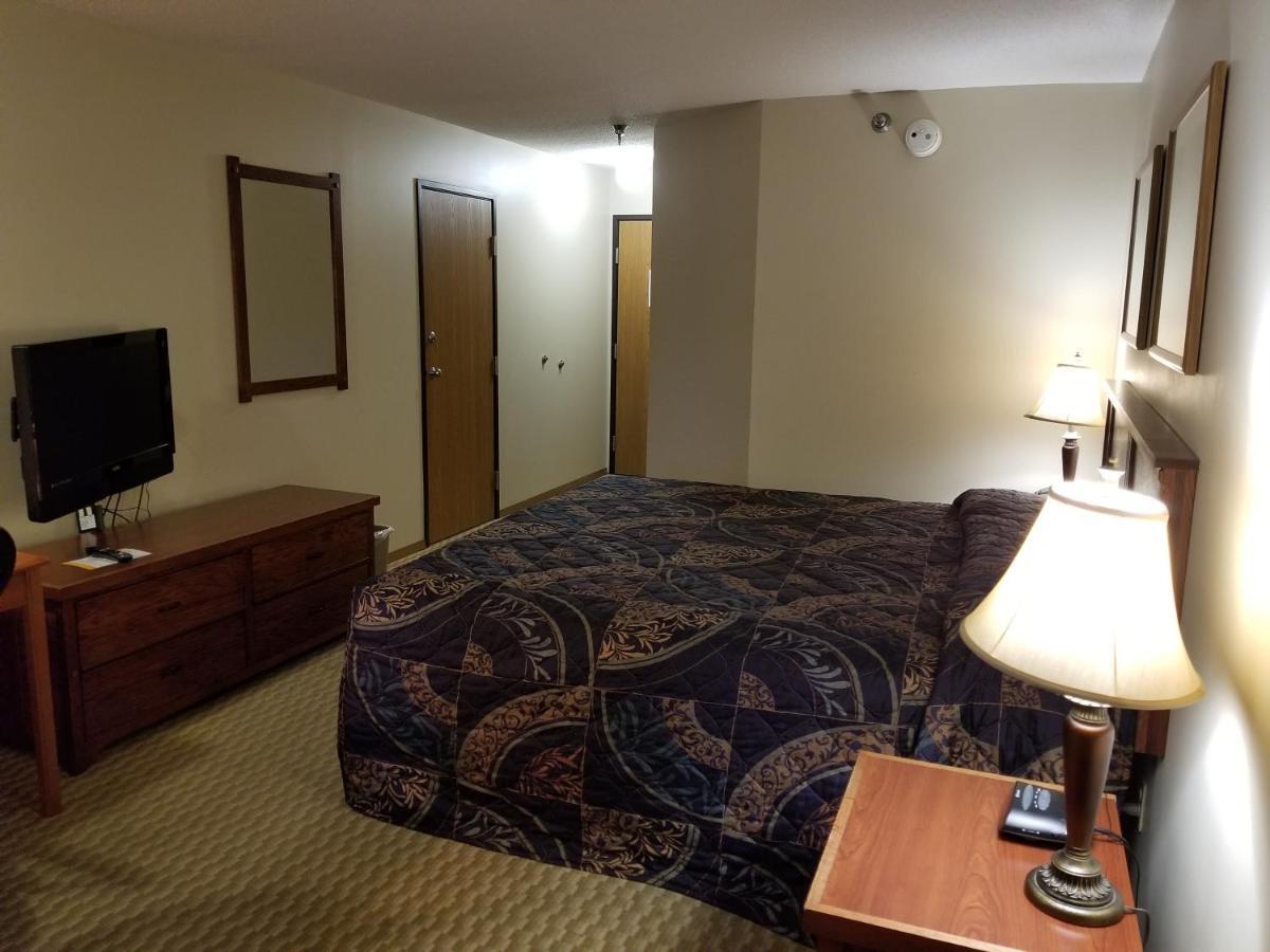 Prairie Inn Vermillion エクステリア 写真